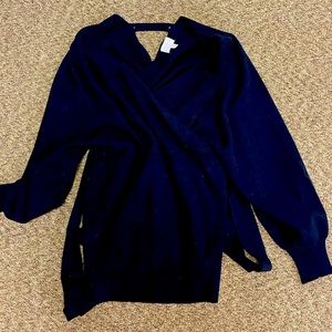 Isabel black maternity by Ingrid & Isabel size L wrap pregnancy shirt wore once